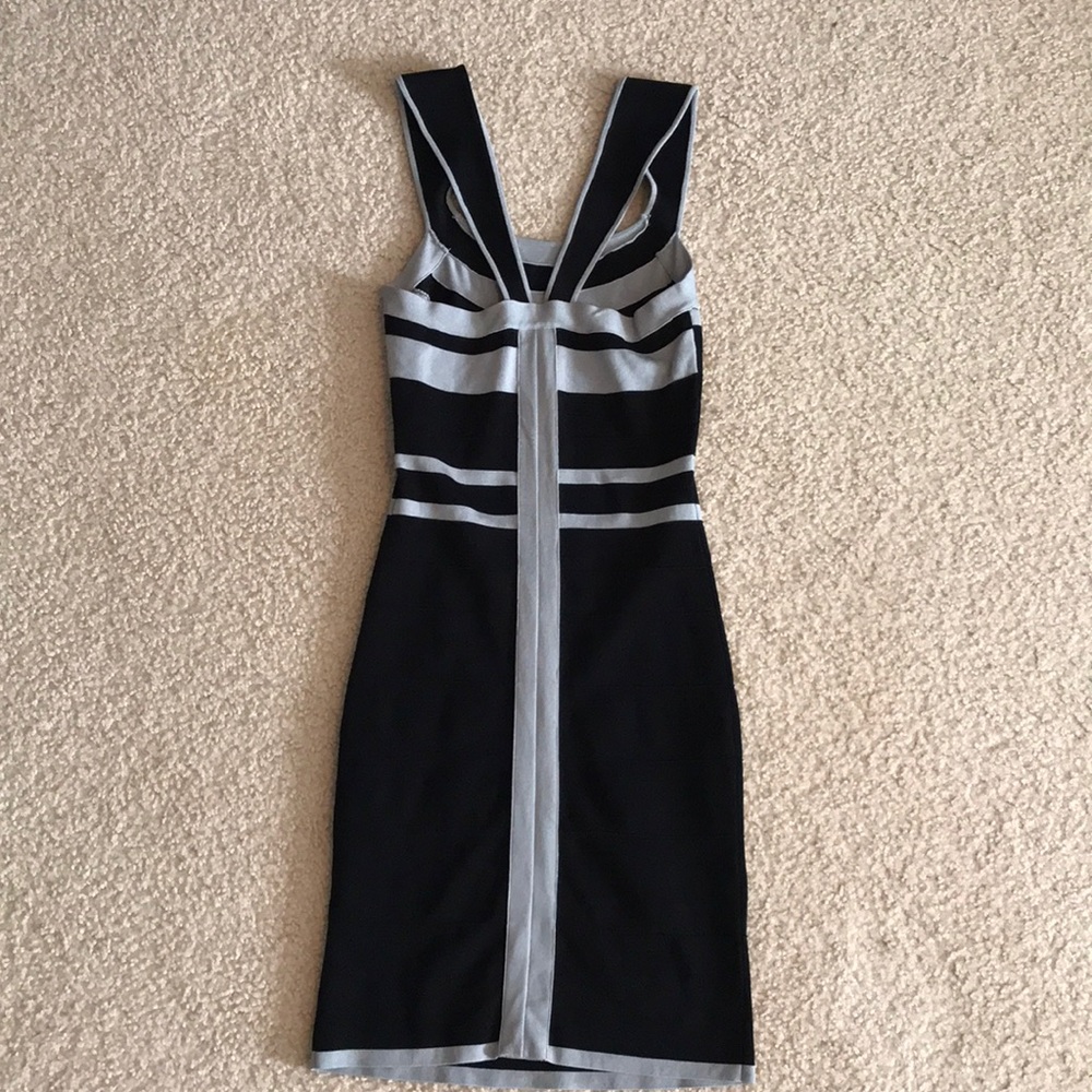 Black and gray dress - Picture 3 of 4